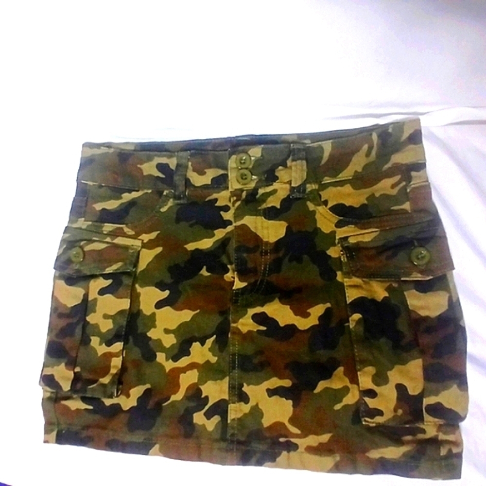 Camo Cargo Mini Skirt – Stretch Cotton Blend, Size M 90's Revival Retro Hott